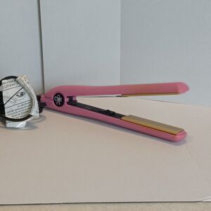 CHI Pink Flat Iron Hair Straightener 1" Ceramic Plates Breast Cancer Edition 40W